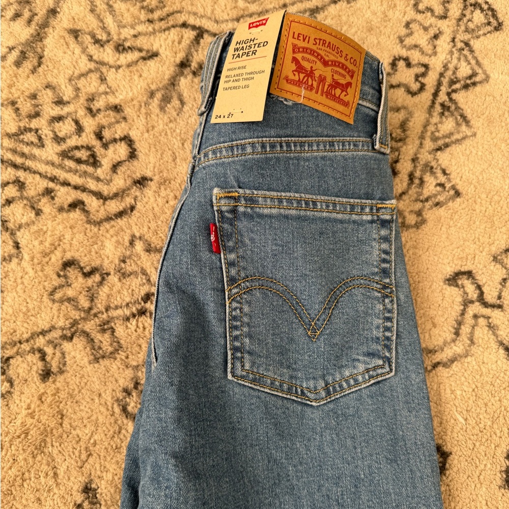 Levi’s high waisted taper